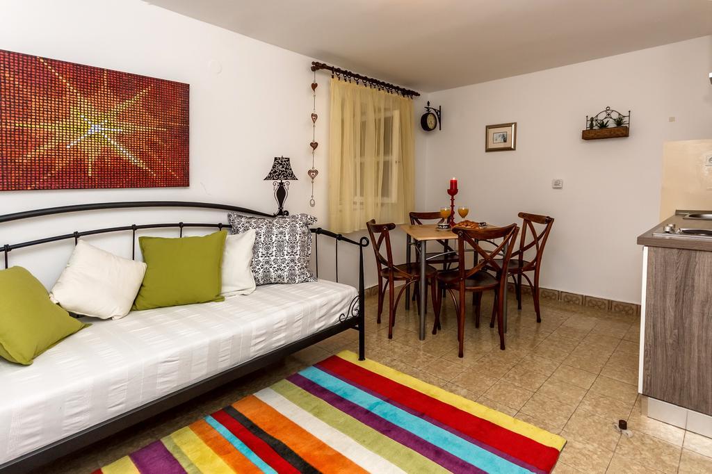 Apartment Dalmatian Cottage Spalato Esterno foto