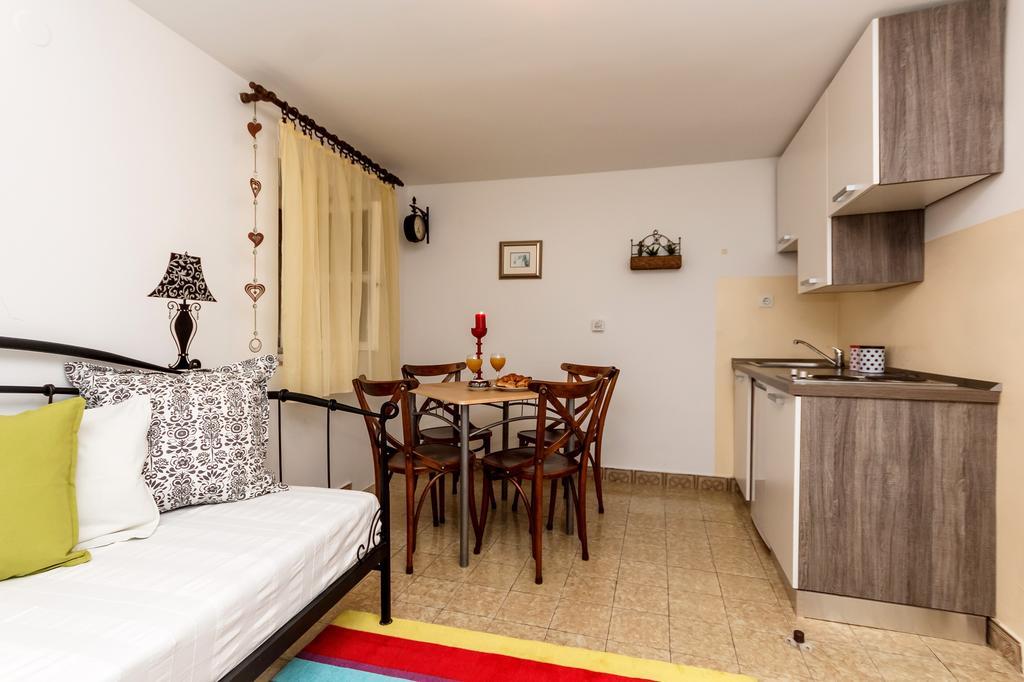 Apartment Dalmatian Cottage Spalato Esterno foto